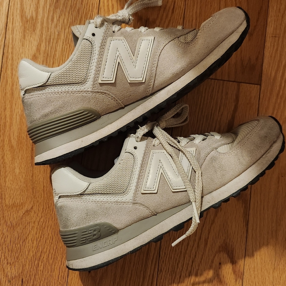 New Balance 574 Women's Size 8